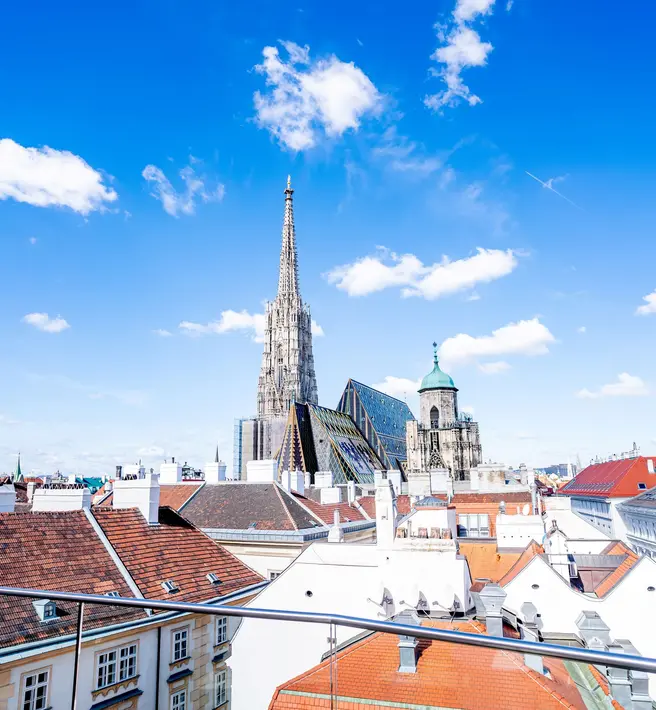 Blick von der Penthouse Suite im Hotel König von Ungarn über die Dächer Wiens auf den Stephansdom (c) Foto Hotel König von Ungarn