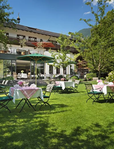 Hotel Landgasthof Linde mit Garten (c) Heli Hinkel