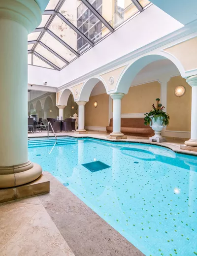 Indoor pool in ancient roman style at Hotel Elizabeth in Trencin (c) Photo Hotel Elizabeth