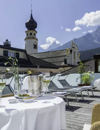 Dachterrasse vom Hotel Orso Grigio in Innichen, Dolomiten